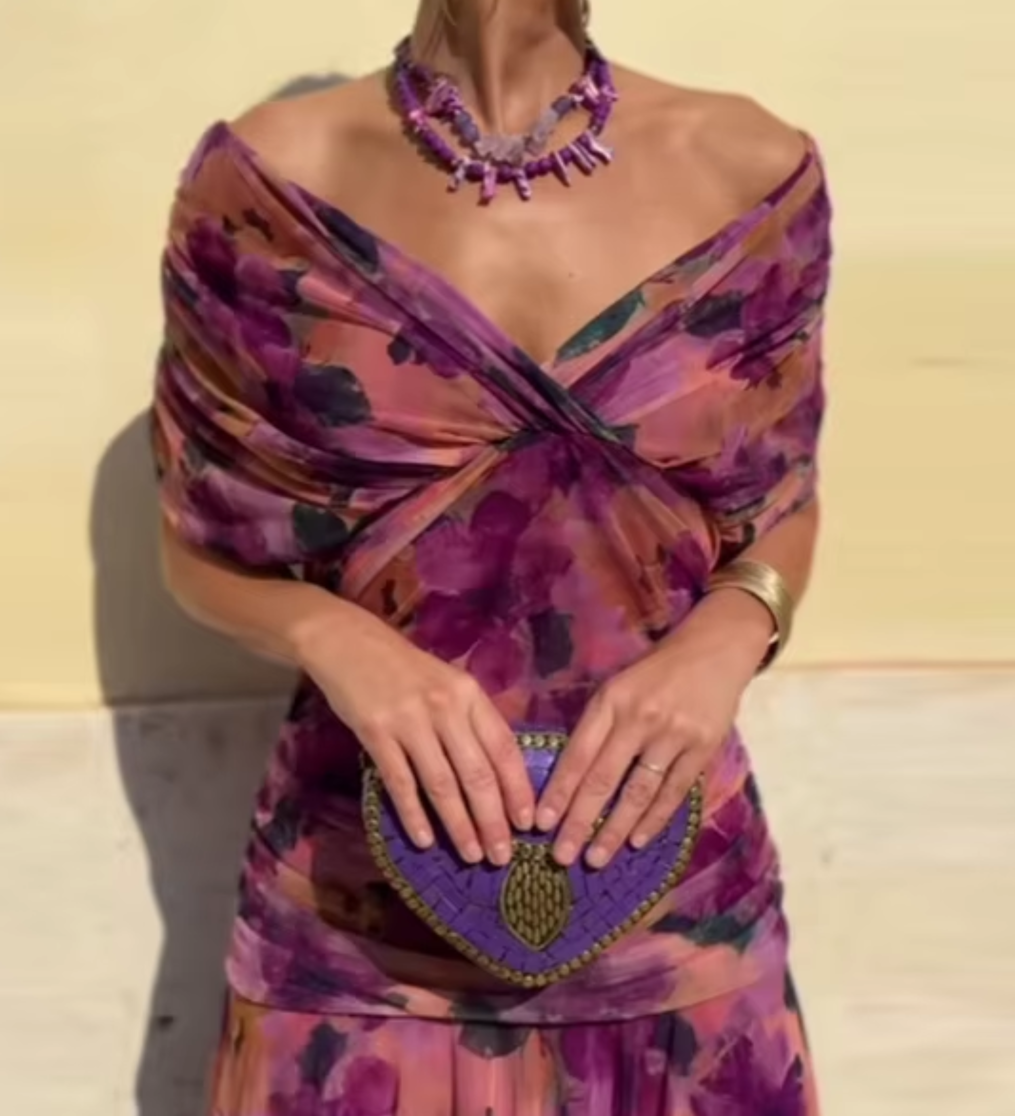 Louise | Elegáns Maxi Ünnepi Ruha V-alakú Kivágással