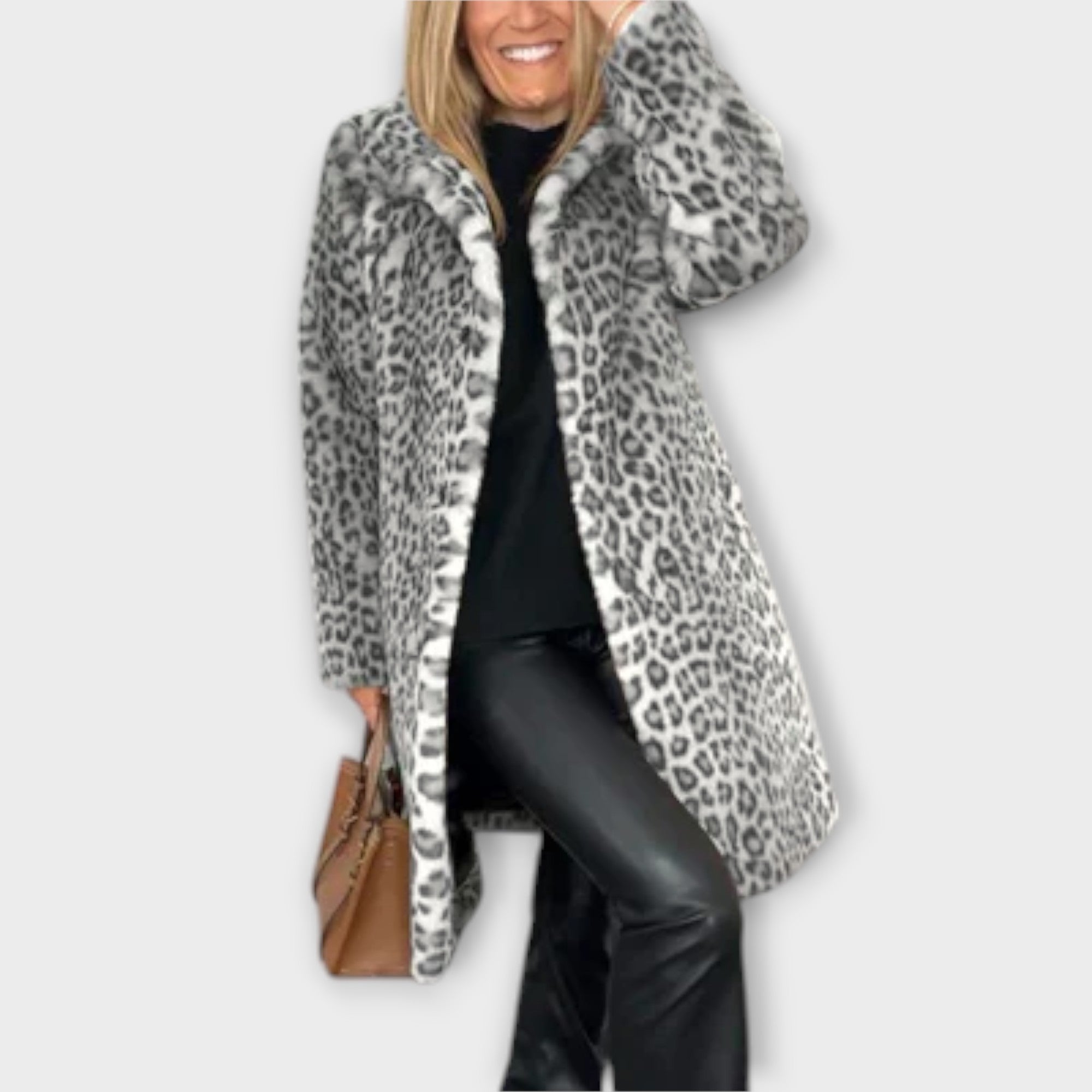 Amara | Leopárdmintás kabát meleg elegancia