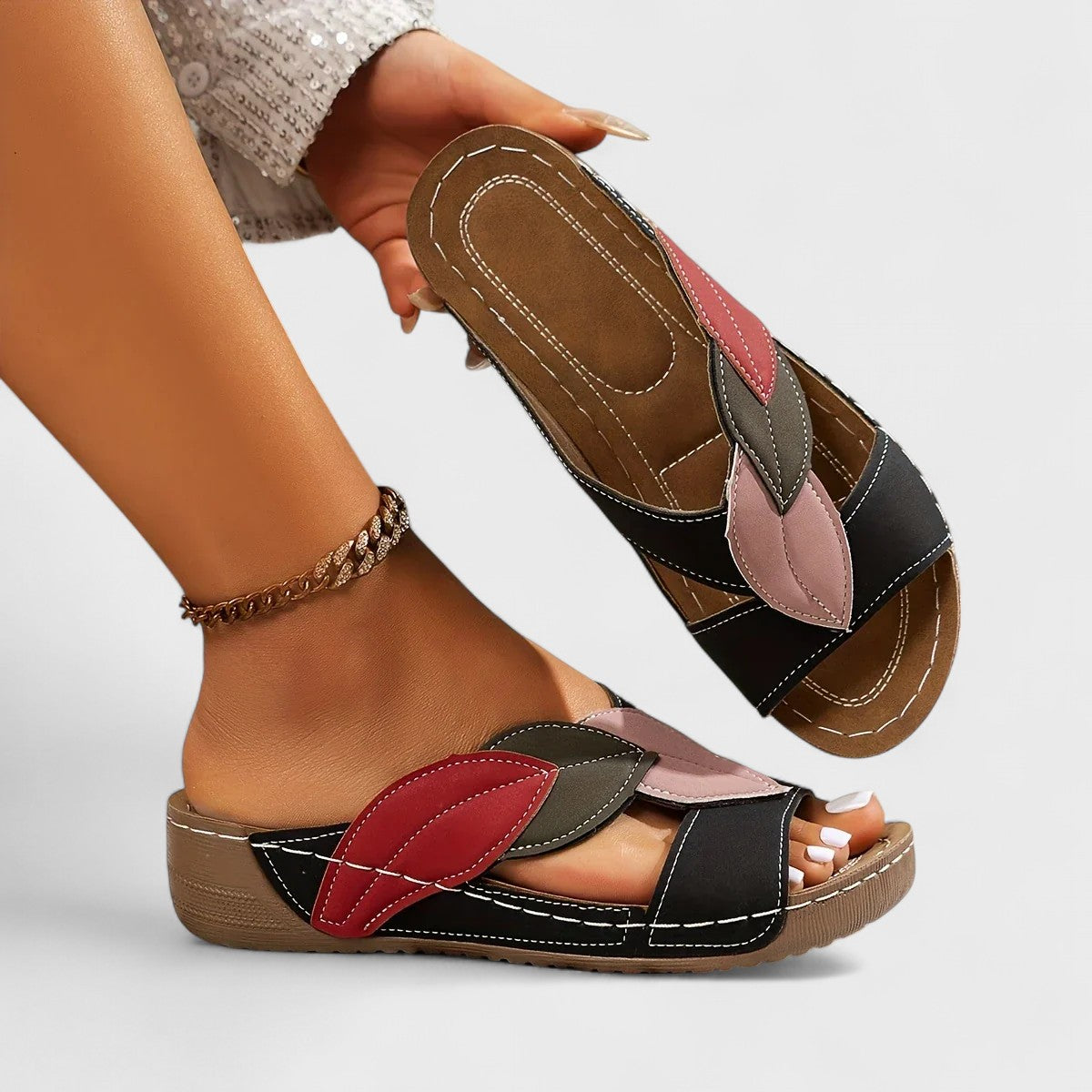 Solveig - Klapki slip-on