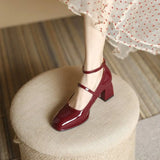 Elegáns bokapántos pumps