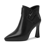 Aveline™ | Csizmák csattal