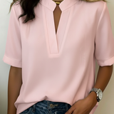 Margaux | Elegáns V-nyakú blúz arany részlettel