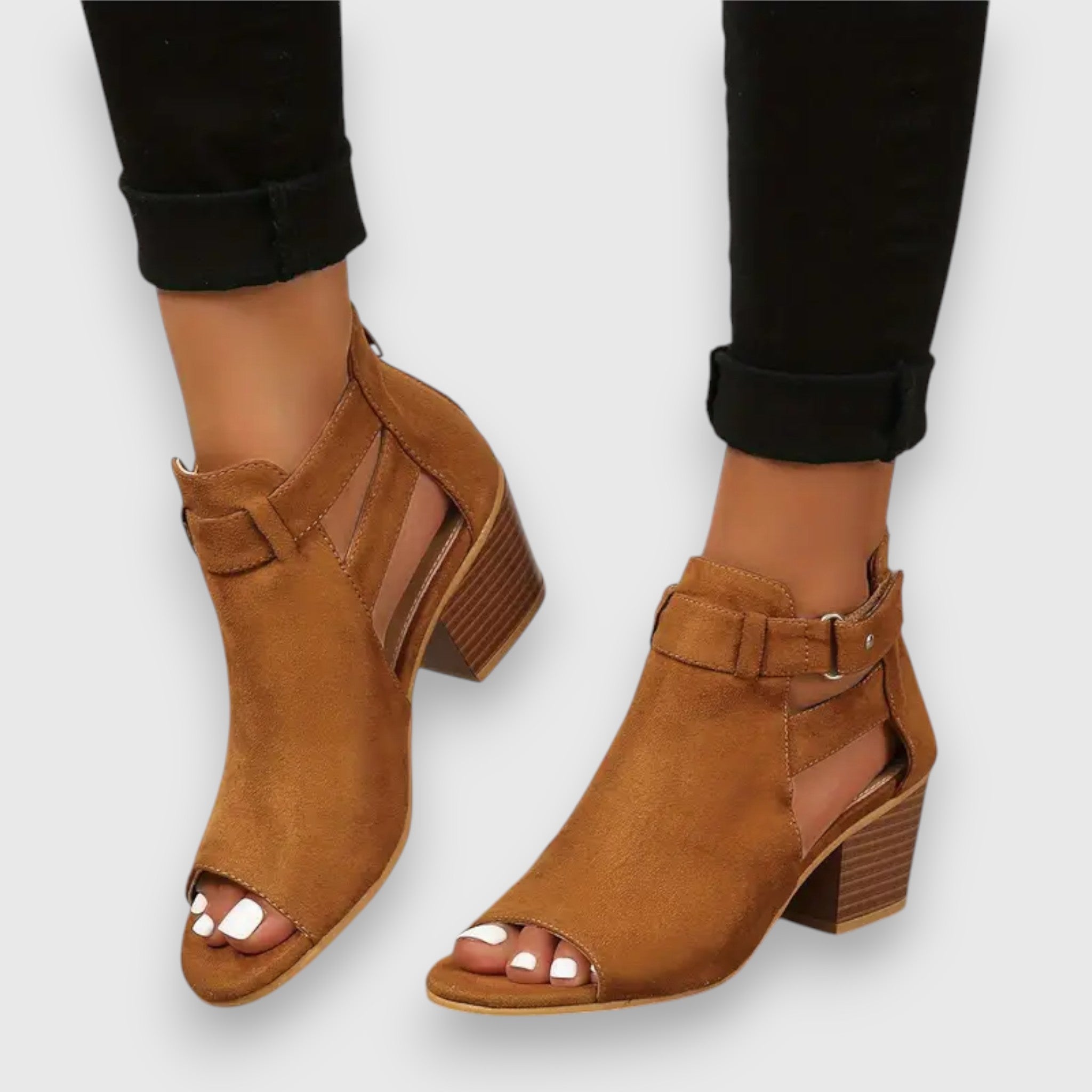 Nadine | Vastag sarkú elegáns szandál