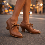 Szilvia | Retró fűzős magassarkú cipő